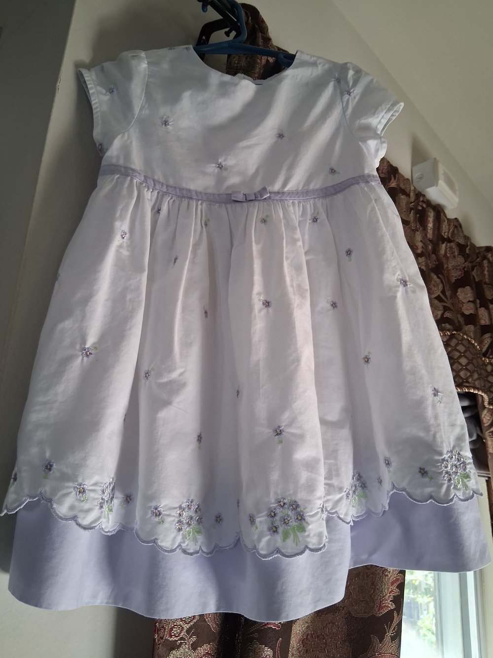 Beautiful Vintage Gymboree White Dress with Real Light Purple Embroidery Sz18-24